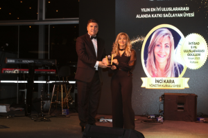 Gallery 3- Business world came together in the 5th foundation year of INTISAD association