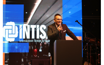 Gallery 6- Business world came together in the 5th foundation year of INTISAD association