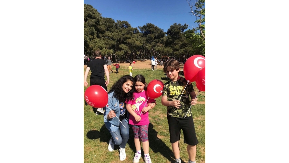 Genç İntisad, 23 Nisan Ulusal Egemenlik Ve Çocuk Bayramı\'nda Çok Anlamlı Bir Organizasyon Gerçekleştirdi.