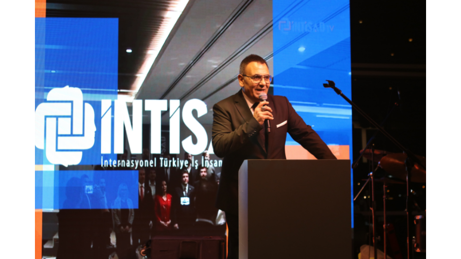 Gallery 6- Business world came together in the 5th foundation year of INTISAD association