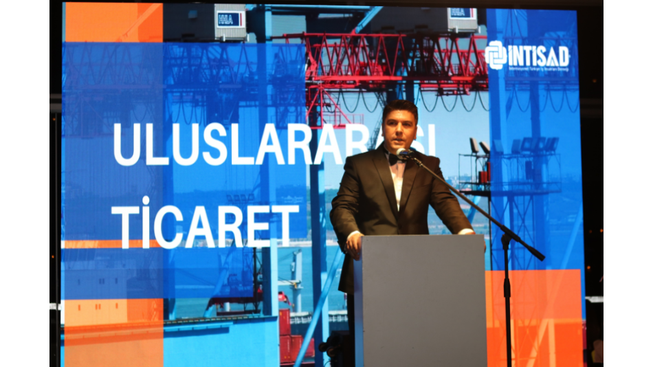 Gallery 4- Business world came together in the 5th foundation year of INTISAD association